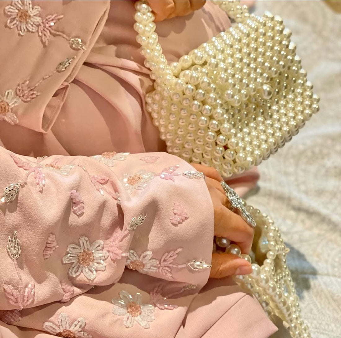 👉 Abaya NZ – Elegant modest wear abayas available online at Hijabaan with local pickup in Auckland