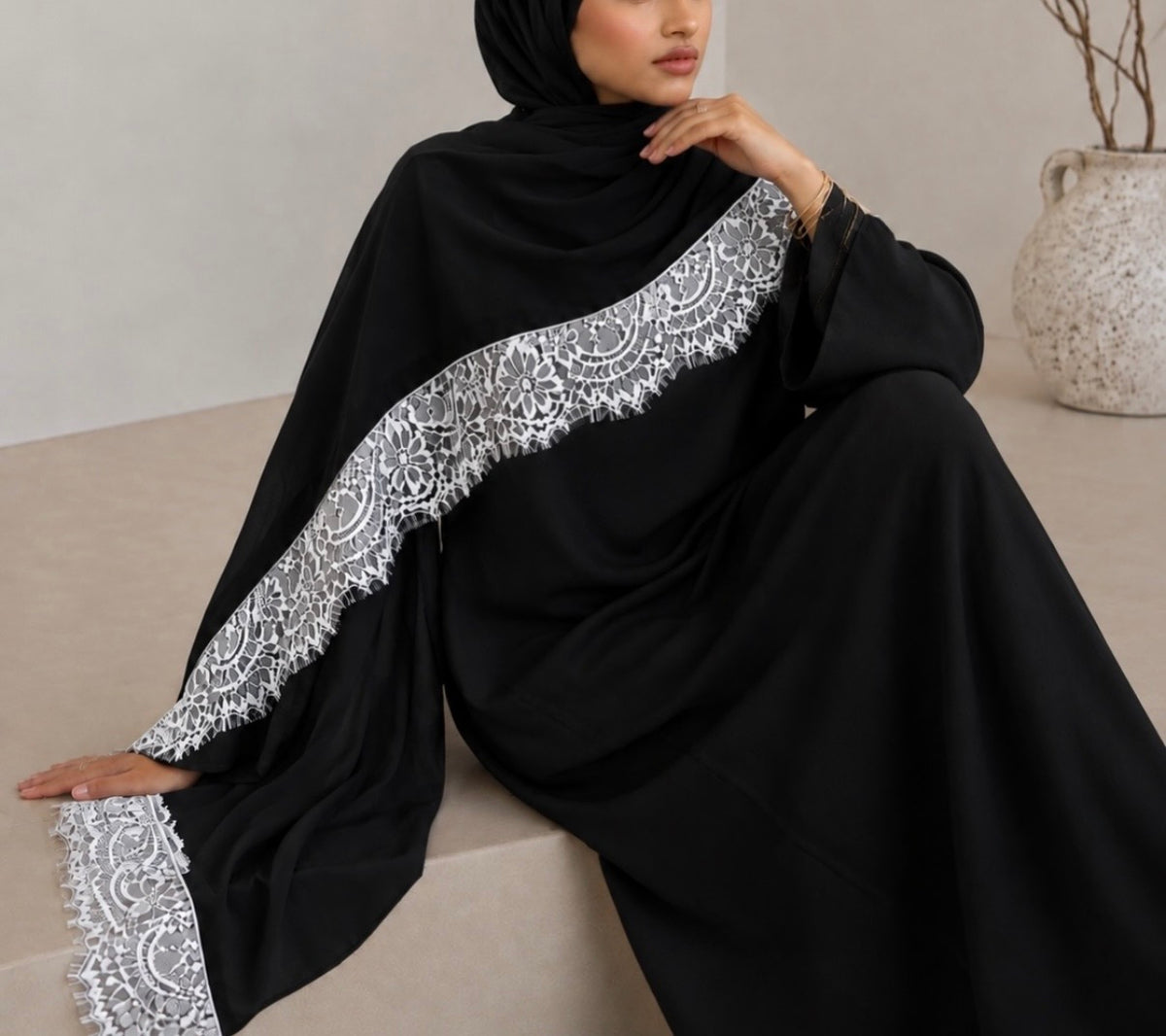 BLACK MODAL WITH WHITE LACE