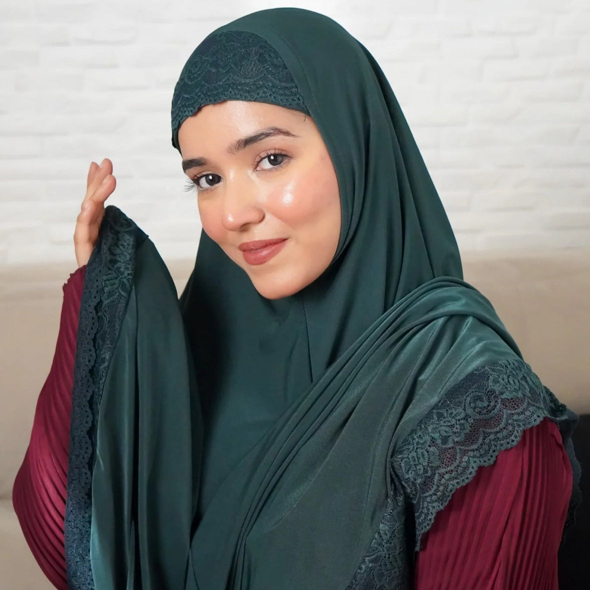 Muslim clothing accessory – lace-trimmed khimar from Hijabaan NZ
