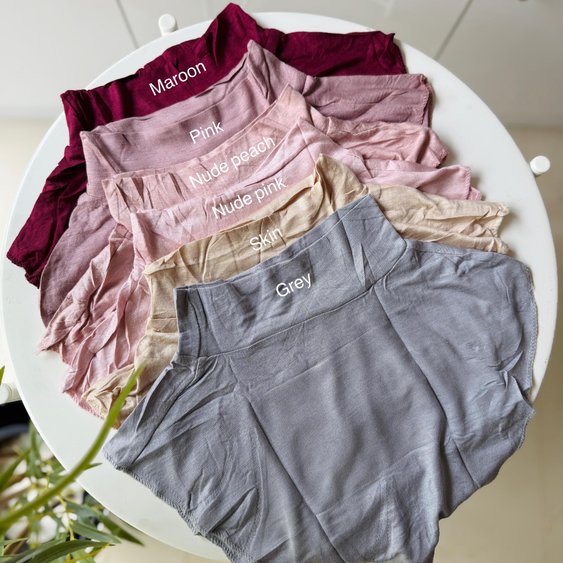 Muslim women's neck cover – soft, lightweight and perfect for extra coverage