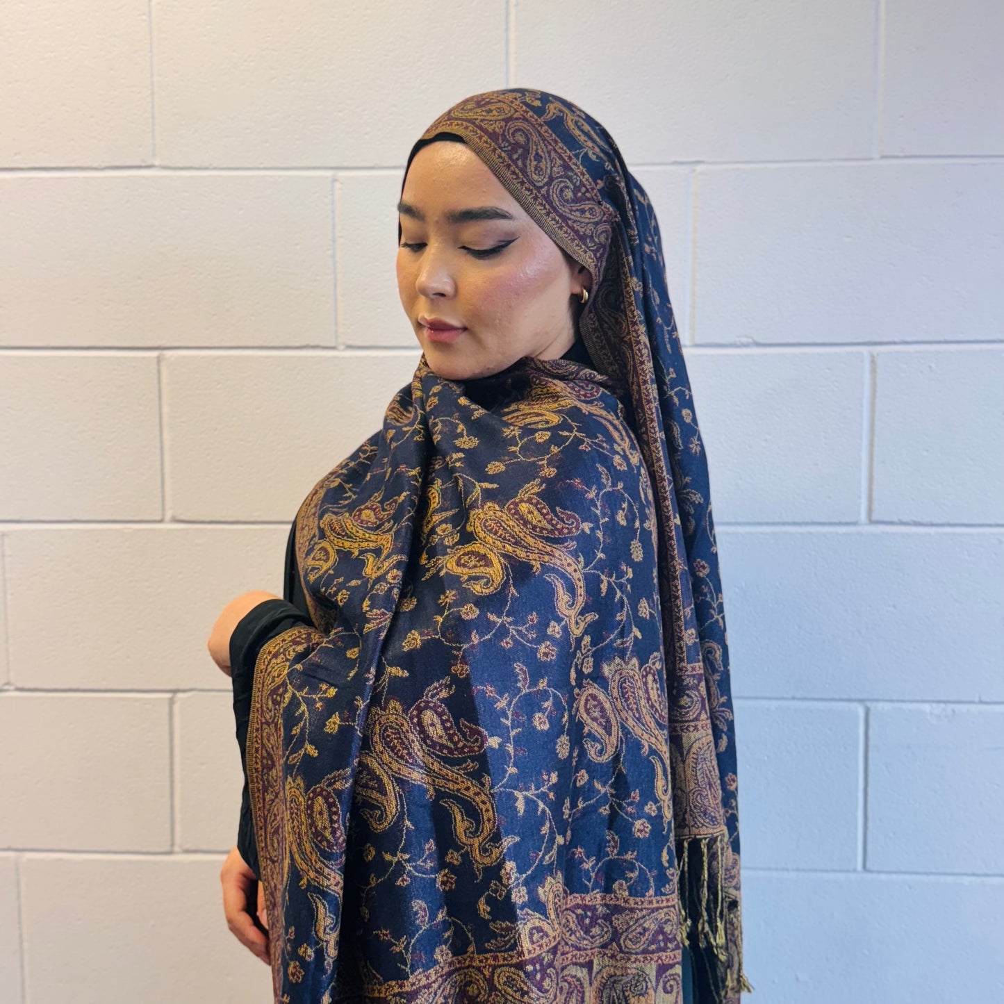 Elegant navy blue pashmina blend scarf – Hijabaan modestwear