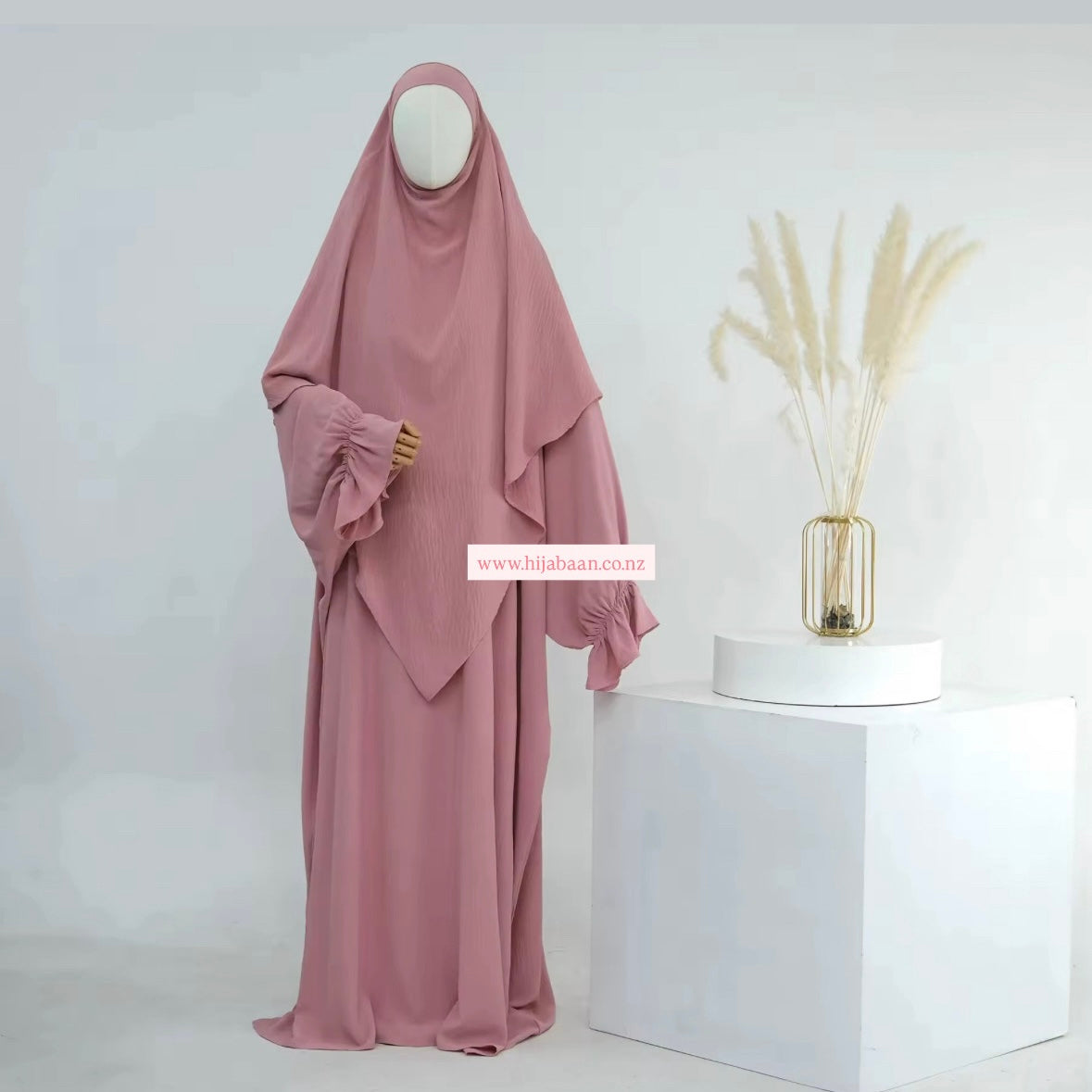Perfect Set for Umrah – abaya and 2-layer khimar modest outfit from Hijabaan NZ