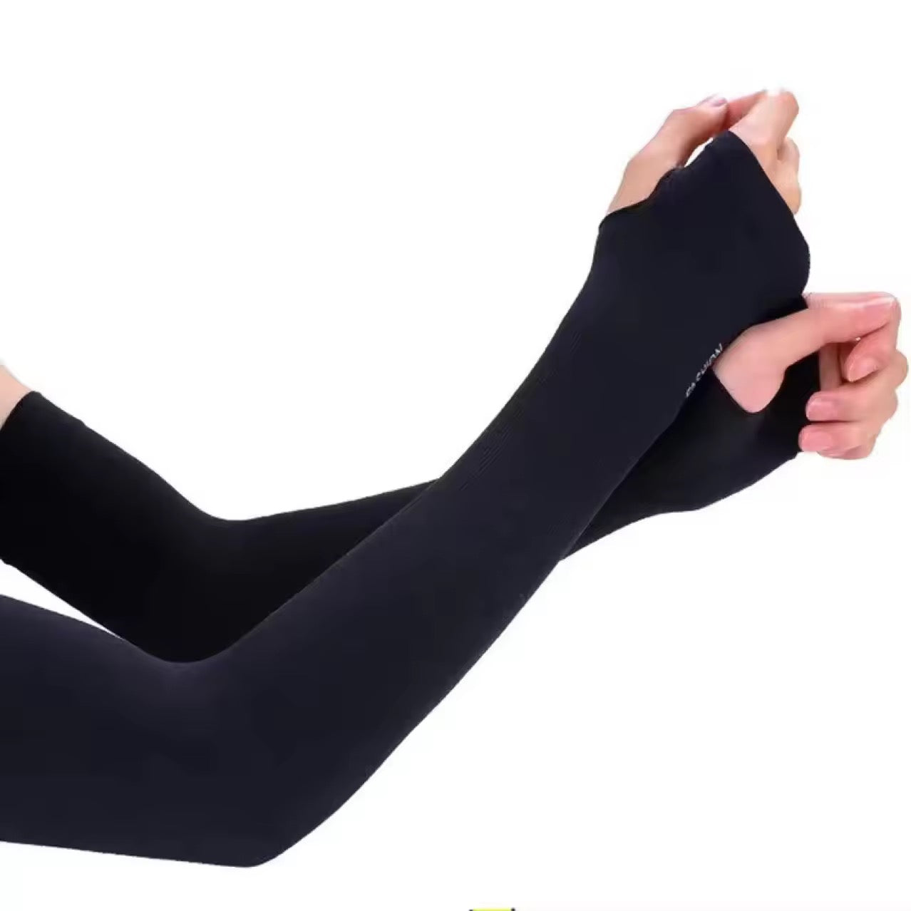 Thumb-hole sleeve extender for full arm modest coverage – Hijabaan NZ