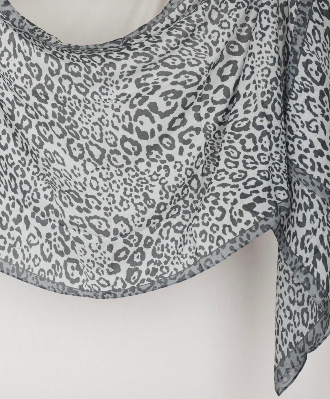 Printed Modal Hijab – Frosted