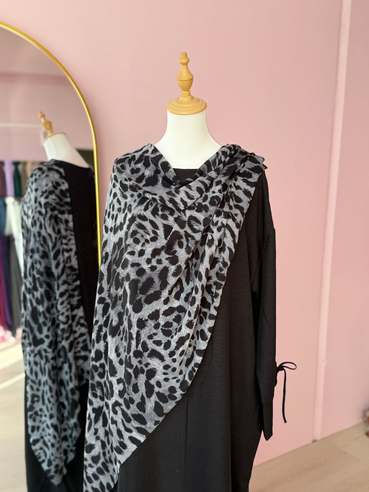 PRINTED MODAL - SNOW LEOPARD