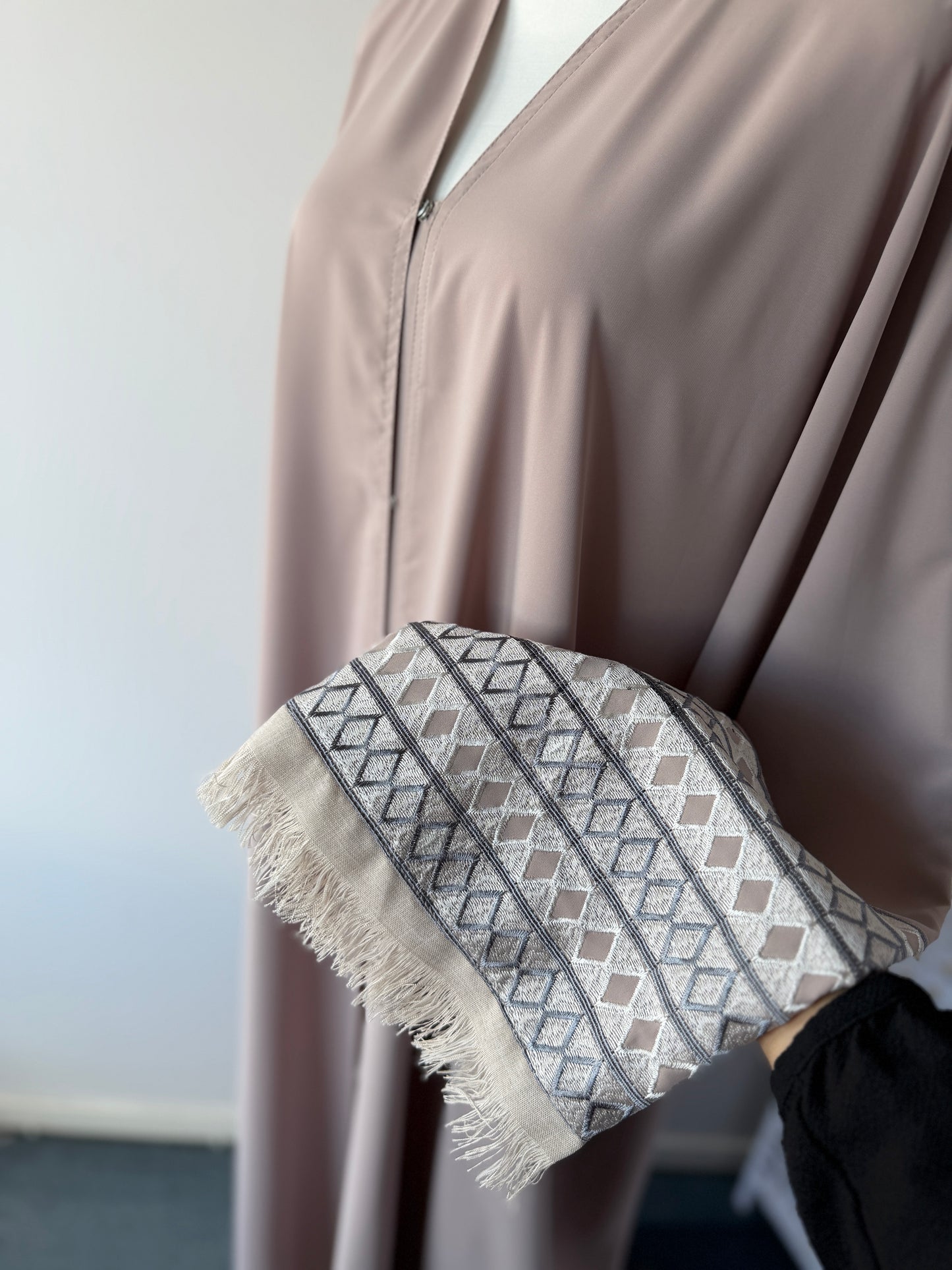 Dubai Abaya - Zara [Ivory]