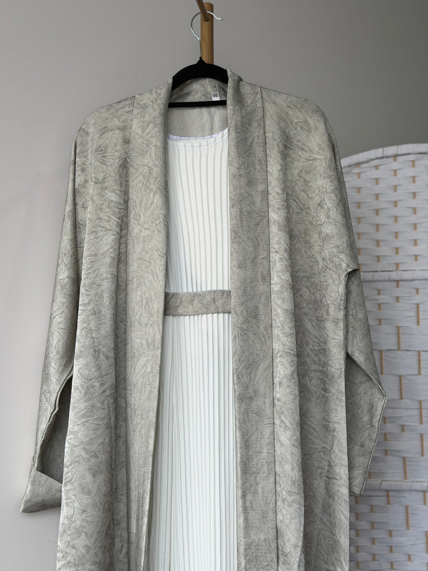 Dubai Abaya - Areeba [White]