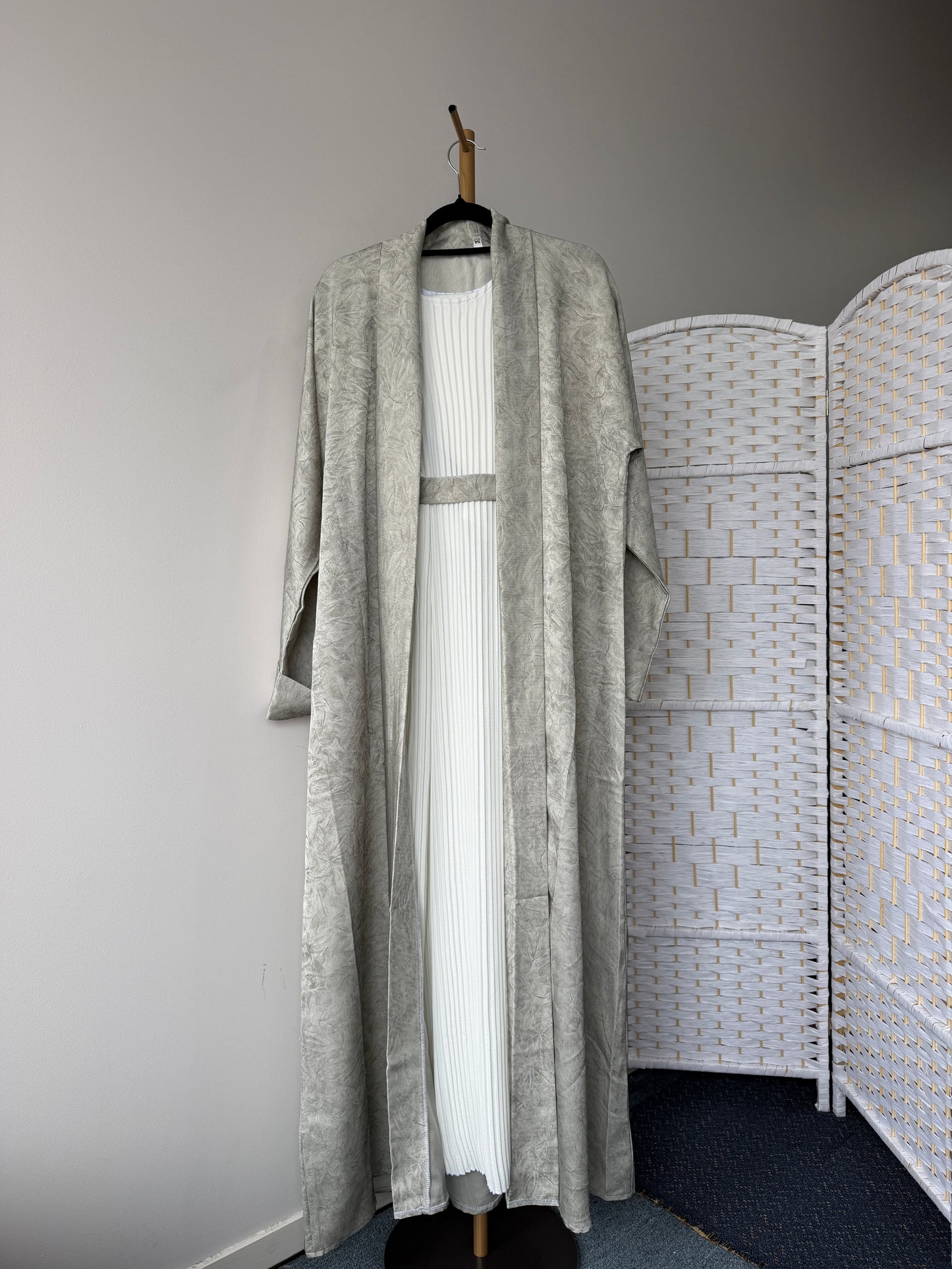 Dubai Abaya - Areeba [White]