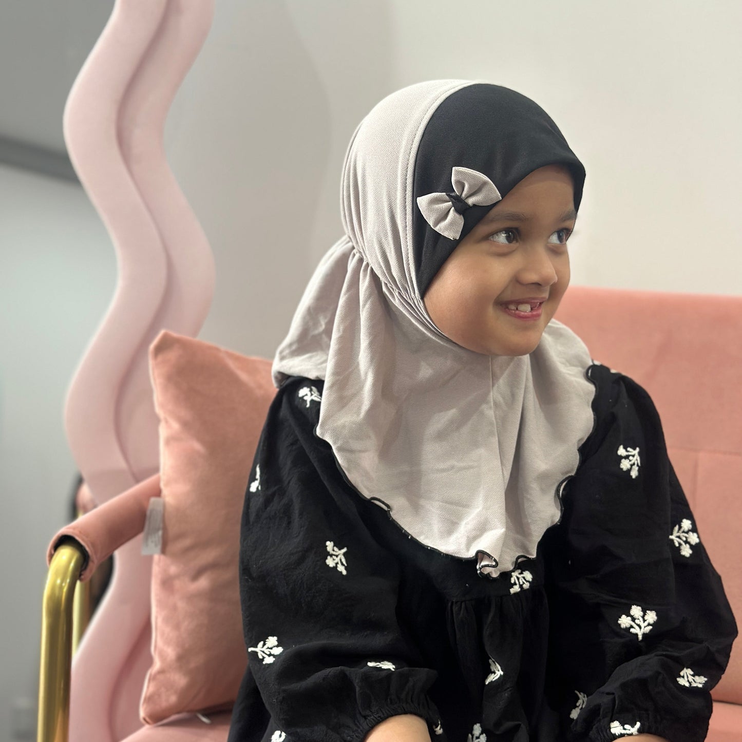 Close-up of bow detailing on Inaya Kids Hijab – Hijabaan NZ modest wear