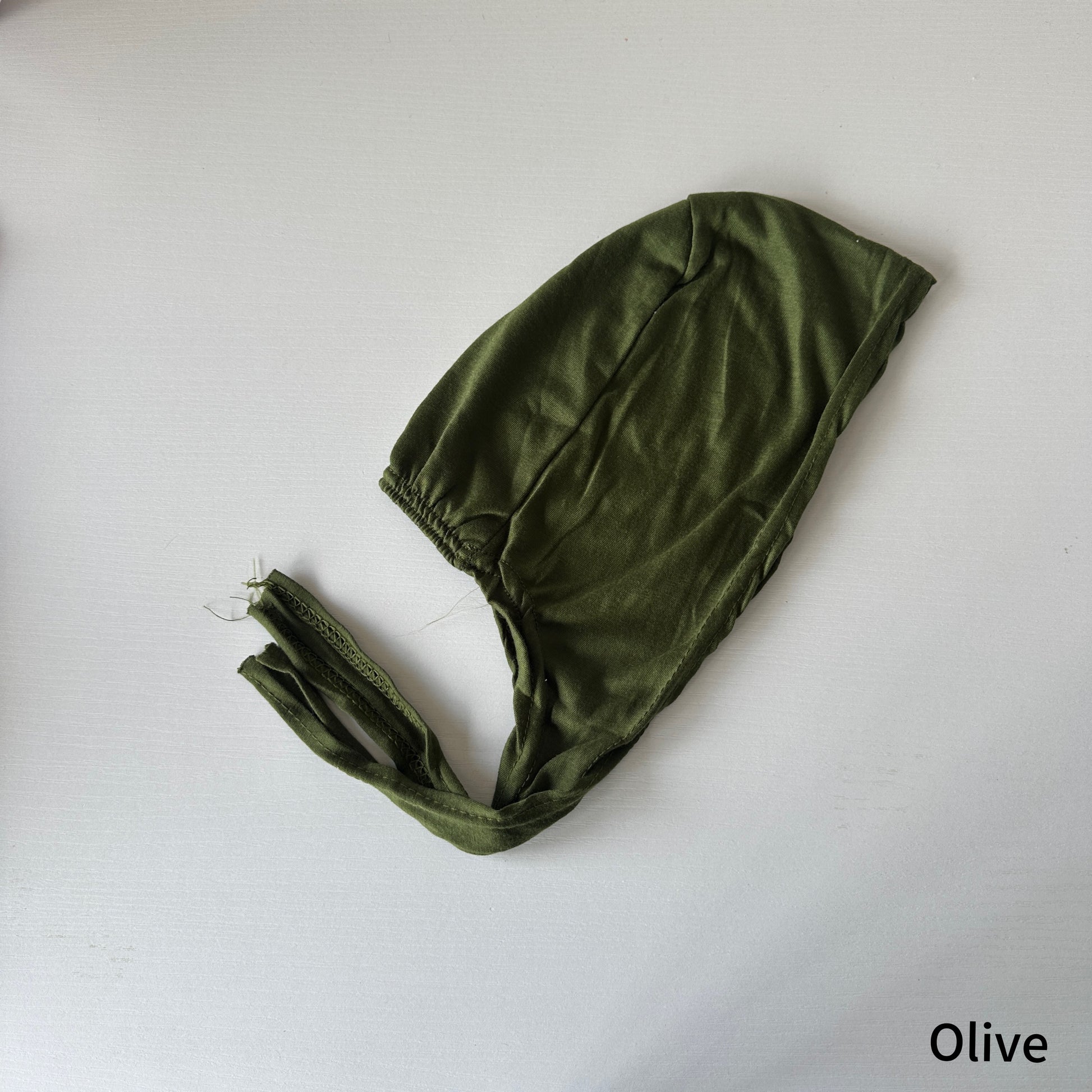 Hijabaan tie cap folded – breathable undercap for everyday use