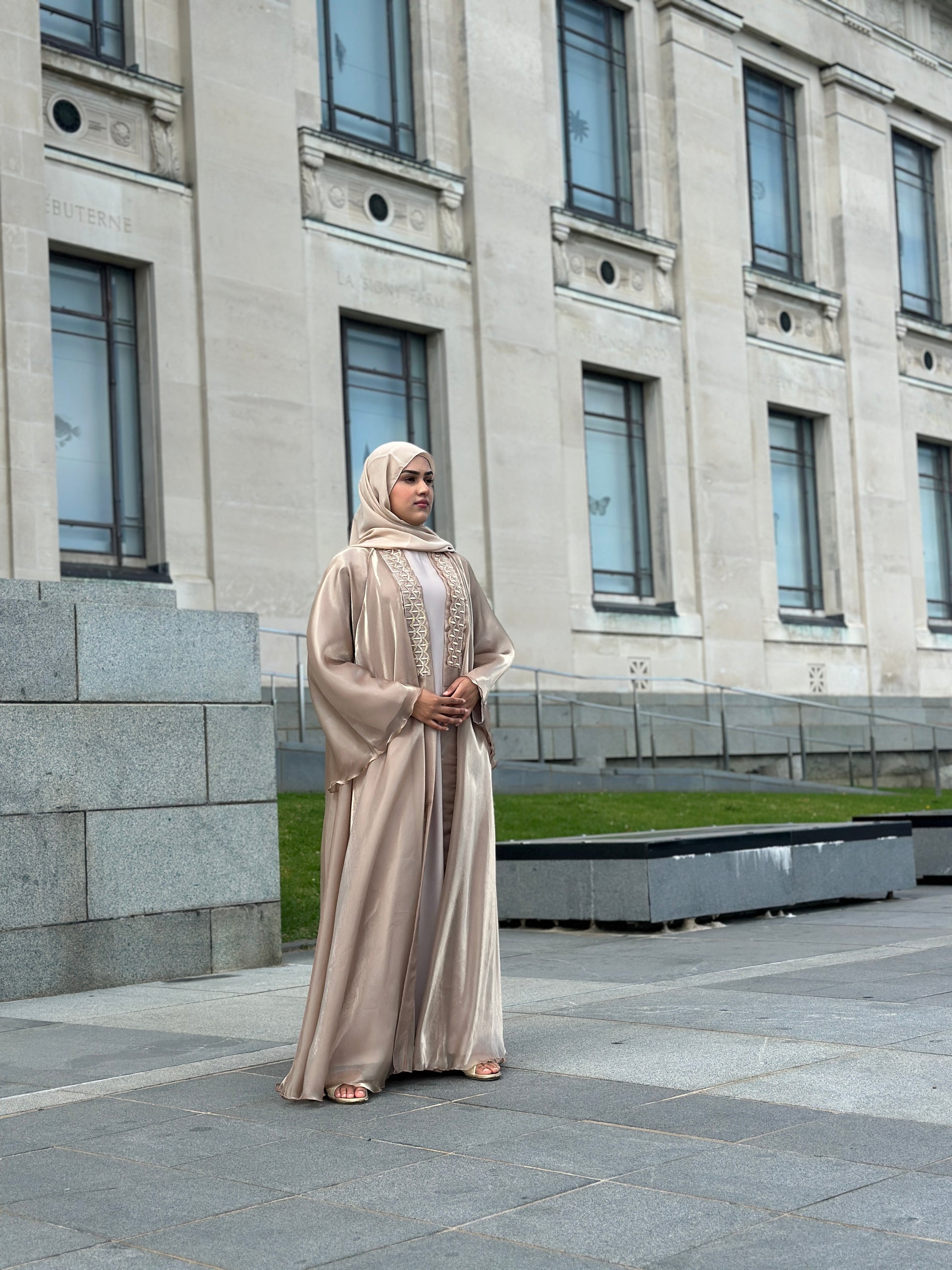 Dubai Abaya Afiya organza front-open abaya with inner and belt – Hijabaan NZ