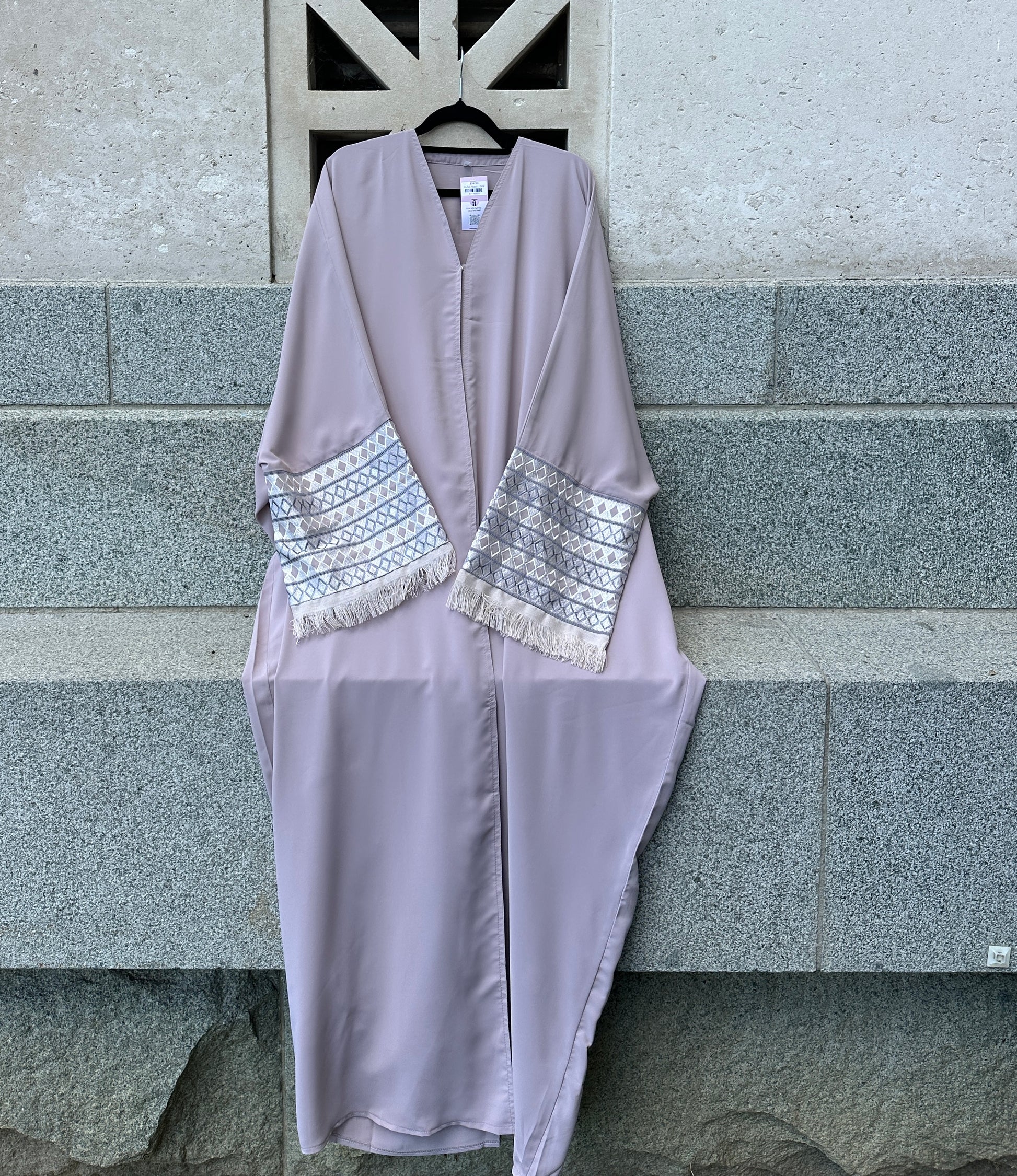 Dubai Abaya Hana kaftan-style abaya with embroidered sleeves – Hijabaan NZ