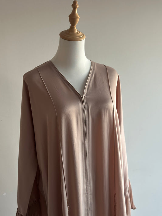 Dubai Abaya Rania straight-cut front-open abaya with pleats – Hijabaan NZ