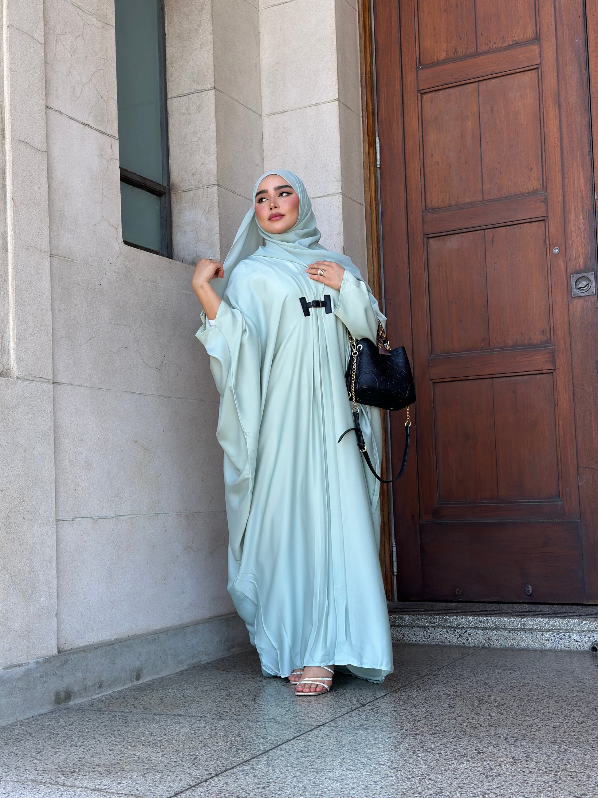 Elegant Rukhsar Dubai Abaya with matching hijab – modest wear NZ