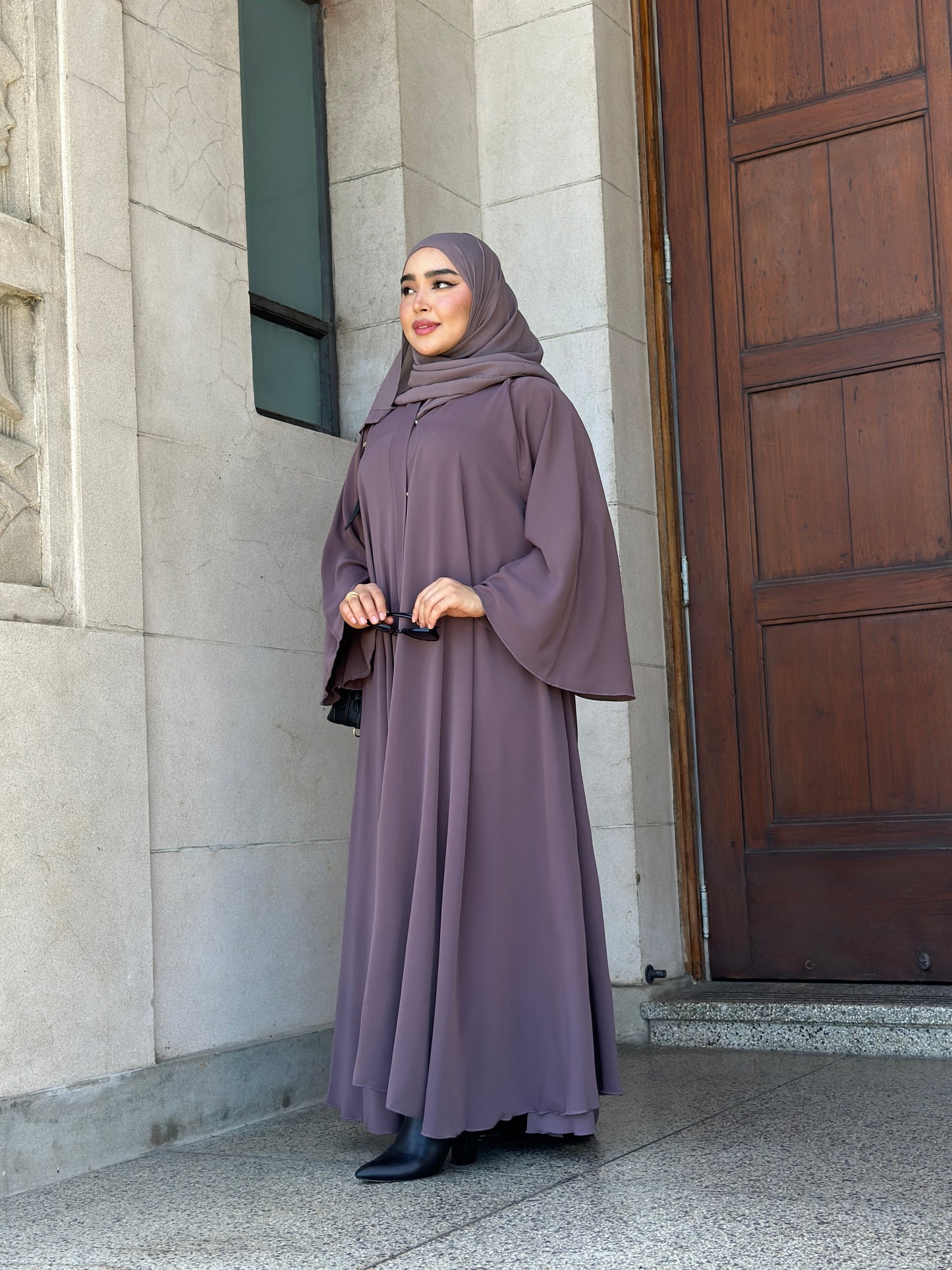 Elegant 56-inch Dubai Abaya Samaira with belt and hijab – modest wear NZ
