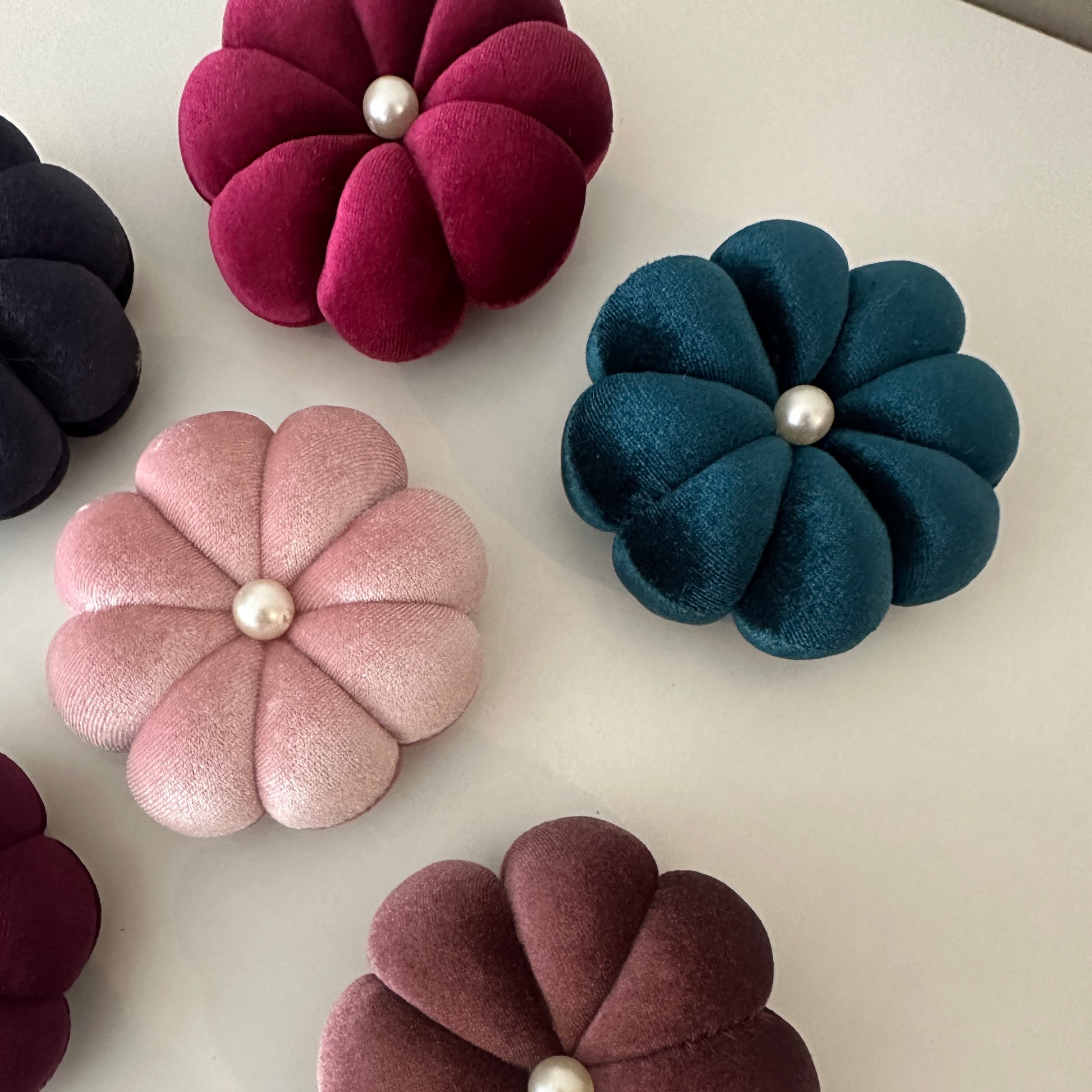 Hijabaan velvet pin cushion – elegant storage for modest fashion accessories

