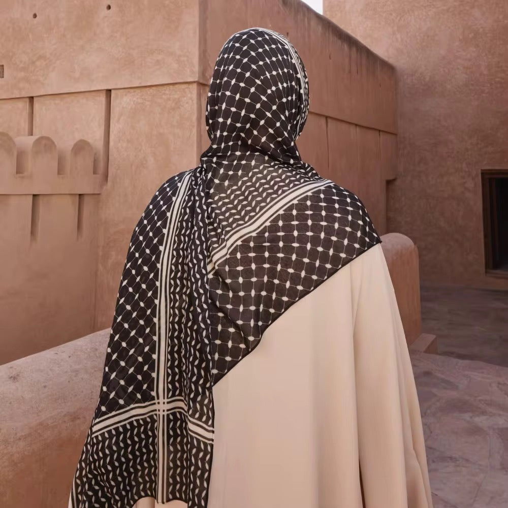 Elegant modest fashion in New Zealand – Hijabs, abayas, dresses and accessories from Hijabaan, available online and in our Auckland store.