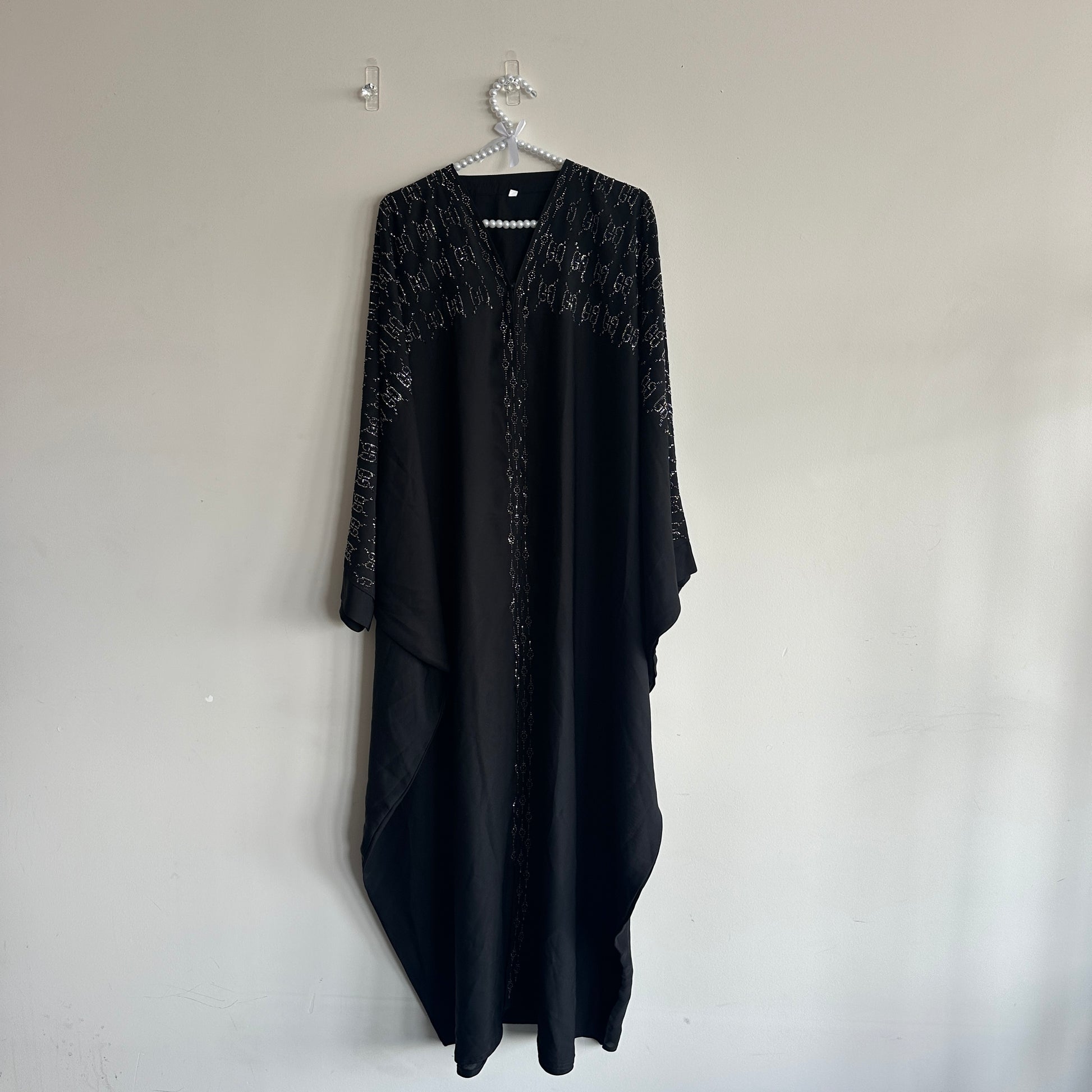 Sleeve detailing with diamond handwork on Noir Abaya – Hijabaan Modest Fashion NZ