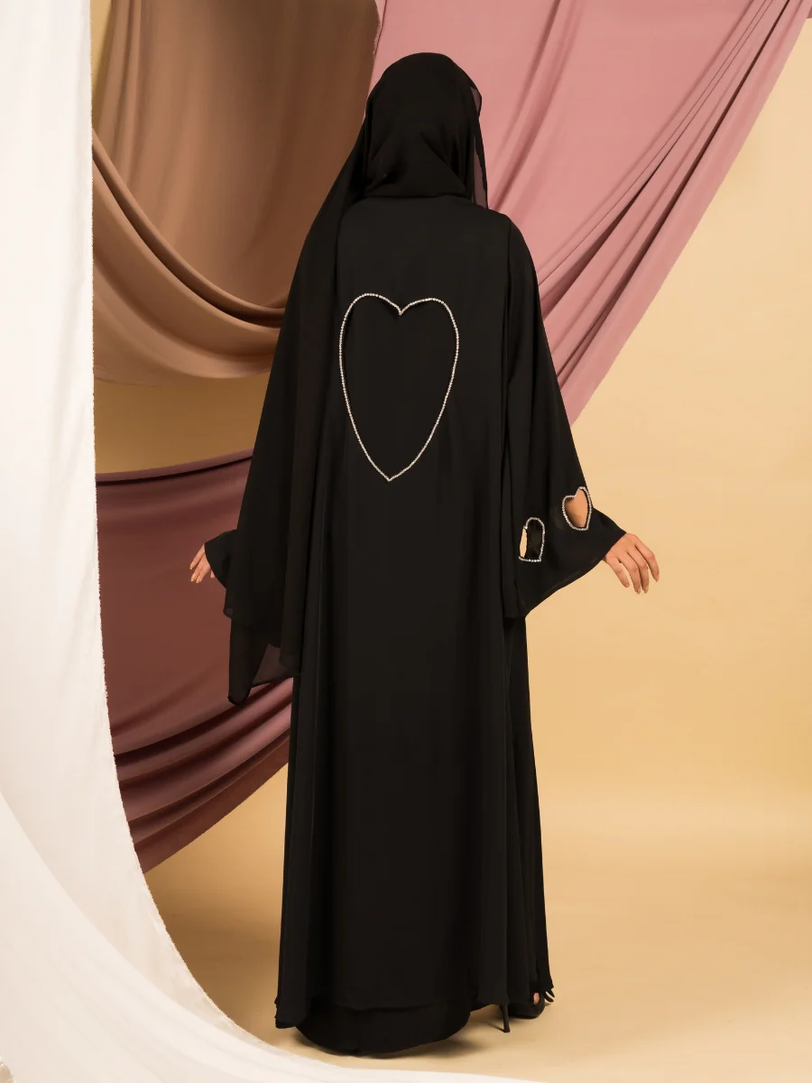 Qalb Abaya complete set including abaya, inner, and hijab – Hijabaan