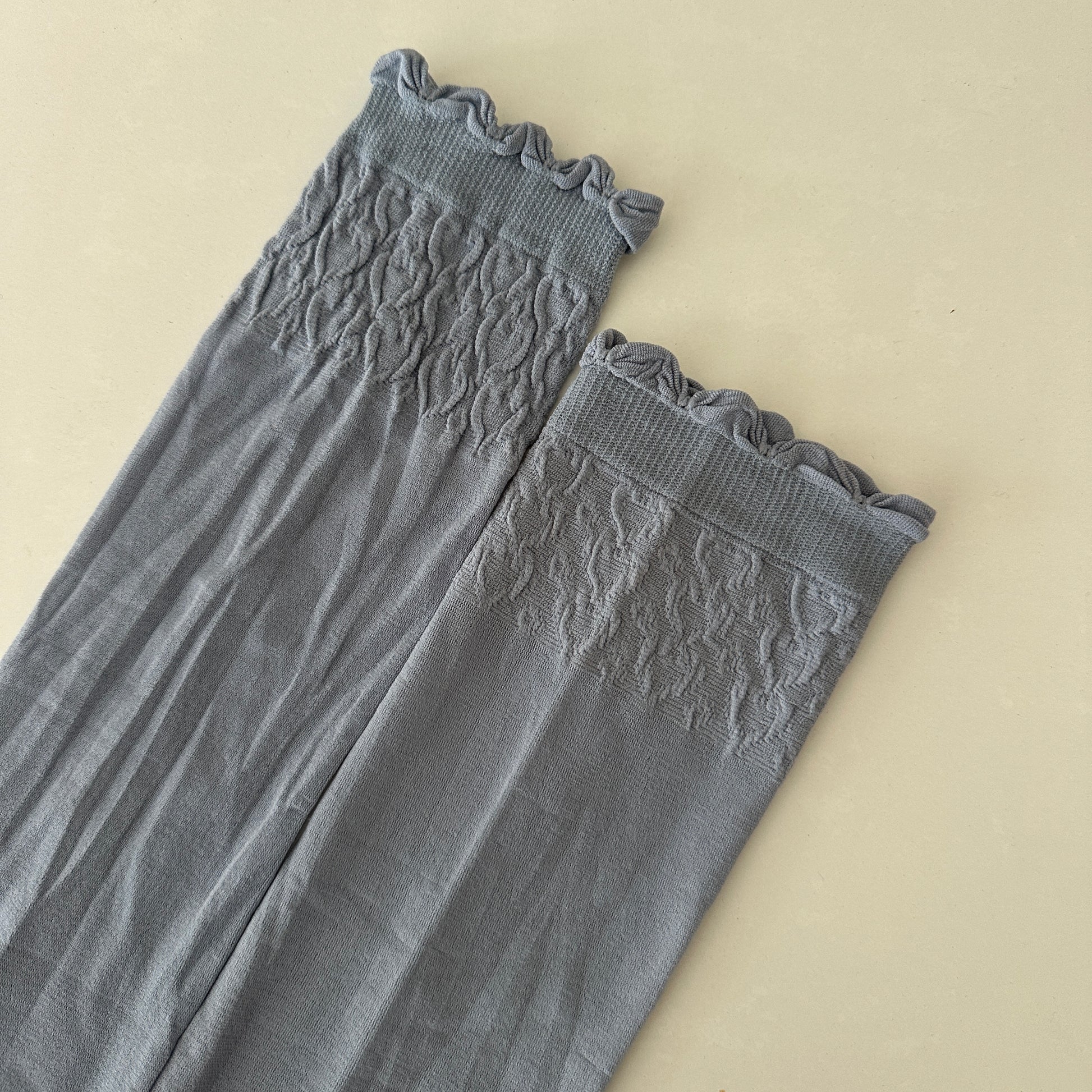 Self-design sleeve extender in textured fabric – Hijabaan NZ
