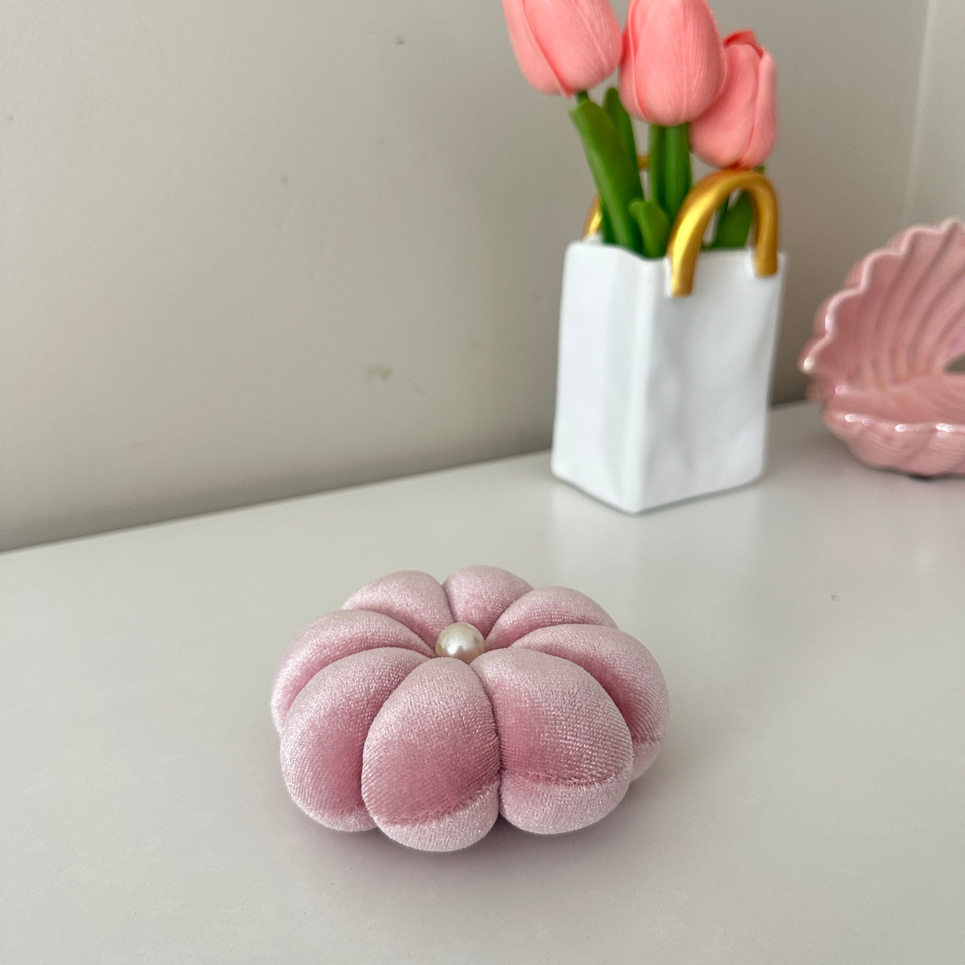 Velvet pin cushion for hijab pin storage – Hijabaan NZ

